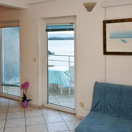 Apartman Mana, Murter Luaran gambar