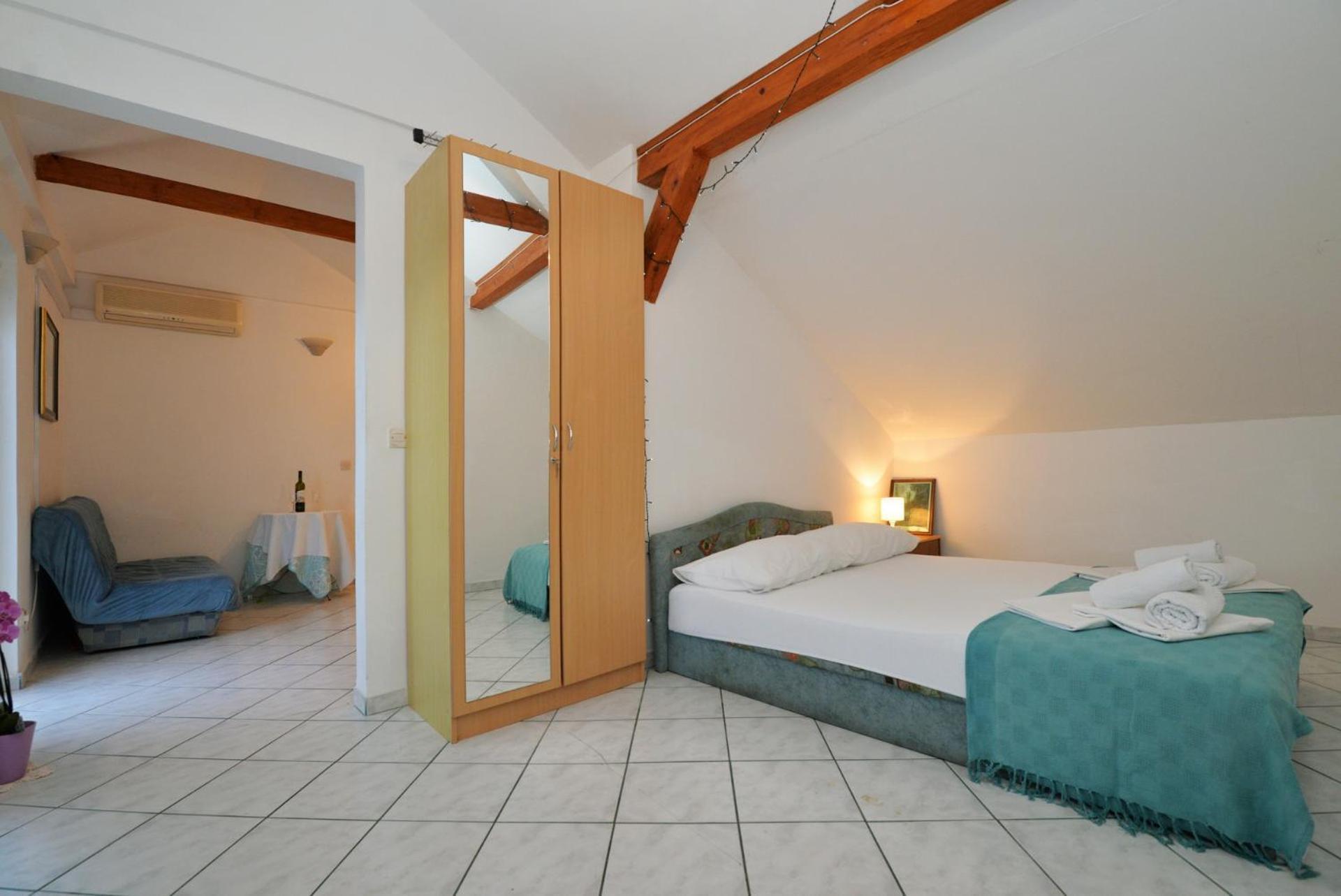 Apartman Mana, Murter Luaran gambar